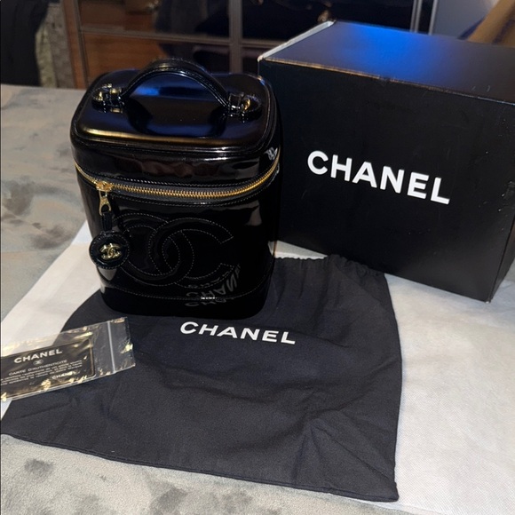 Chanel vintage timeless cosmetics case patent leather tall 6”Wx6.5”Hx5”D - Picture 1 of 12